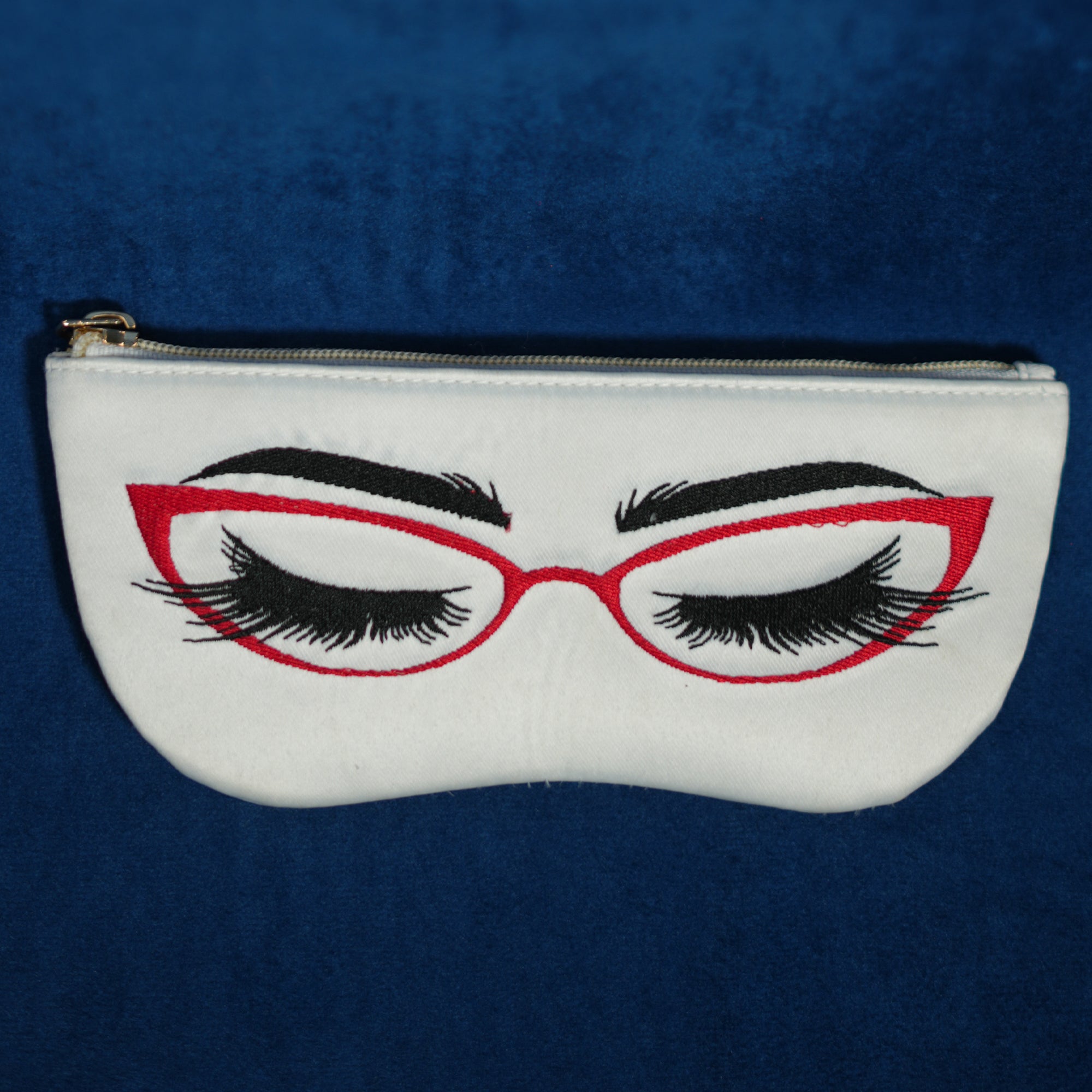 Red Eyelash Glasses Case
