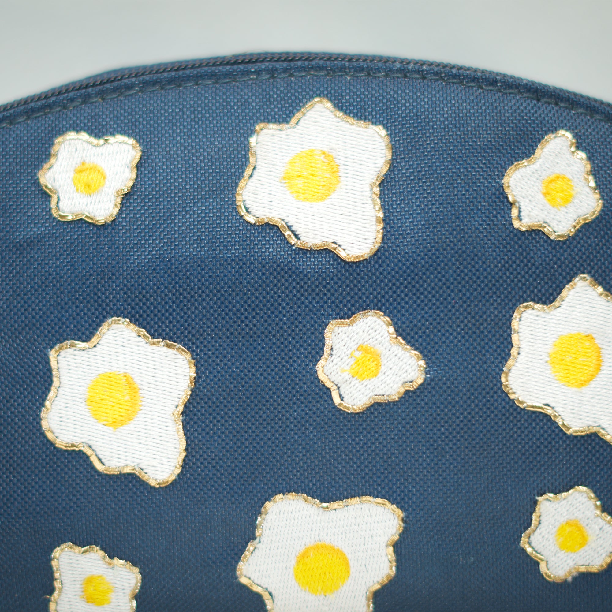 Daisy Bloom Embroidered Pouch