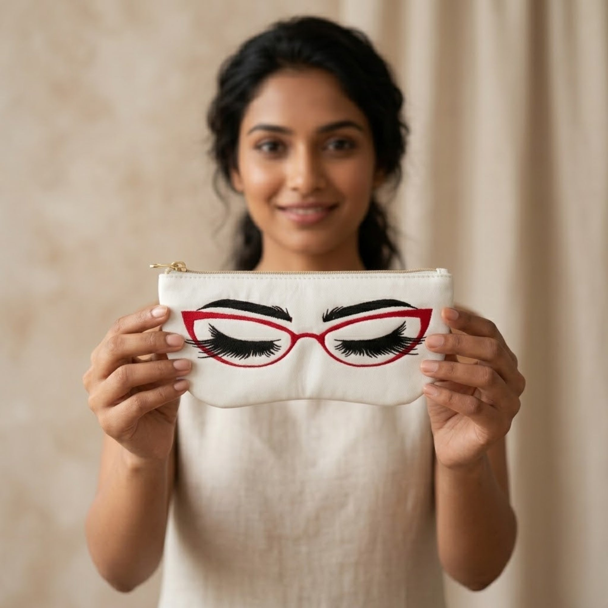 Red Eyelash Glasses Case